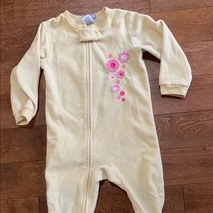 Footie pjs size 18mo